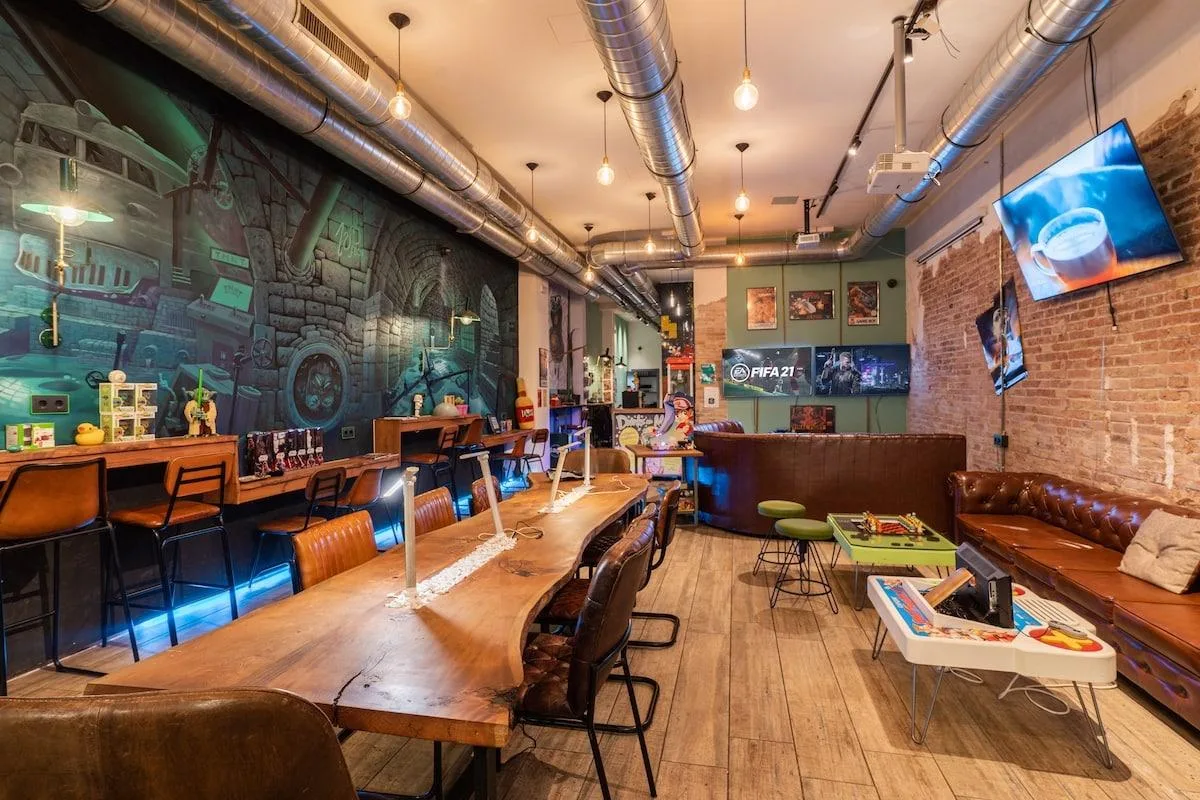 Amsterdam Concierge Hub